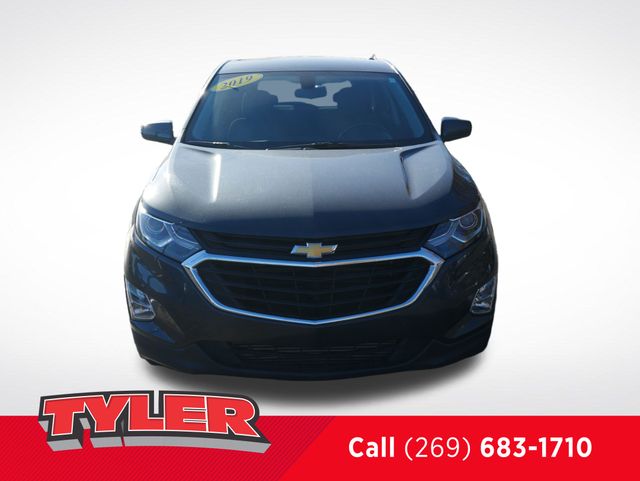 2019 Chevrolet Equinox LT photo 2