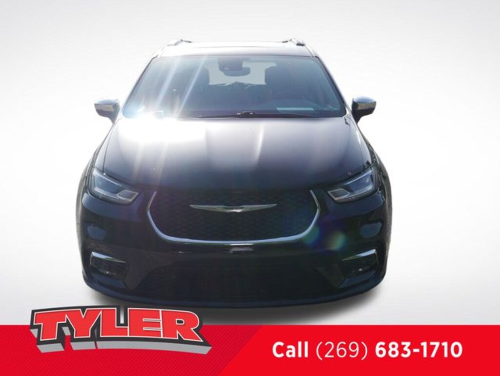 Used 2022 Chrysler Pacifica Limited Minivan/Van