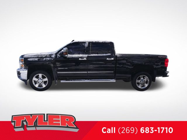2016 Chevrolet Silverado 2500HD LTZ photo 4