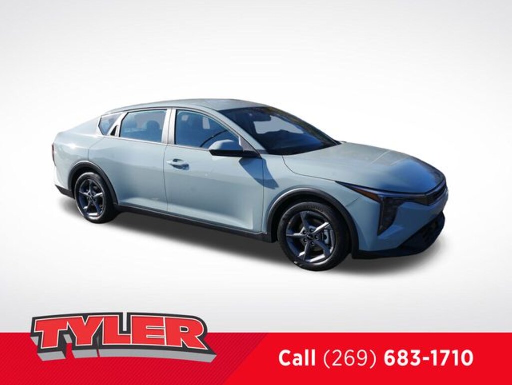 New 2025 Kia K4 LXS Sedan