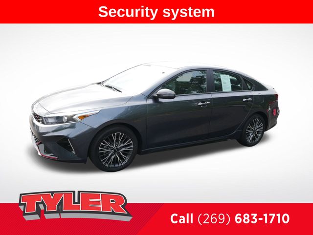 2022 Kia Forte GT-Line photo 3
