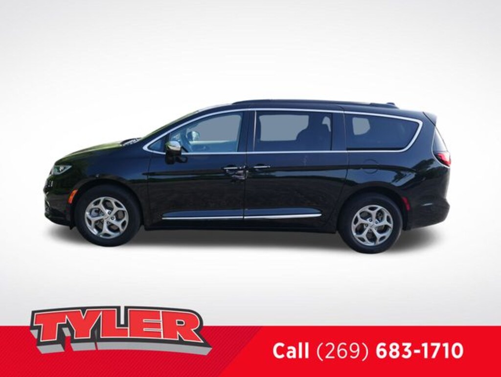 Used 2022 Chrysler Pacifica Limited Minivan/Van
