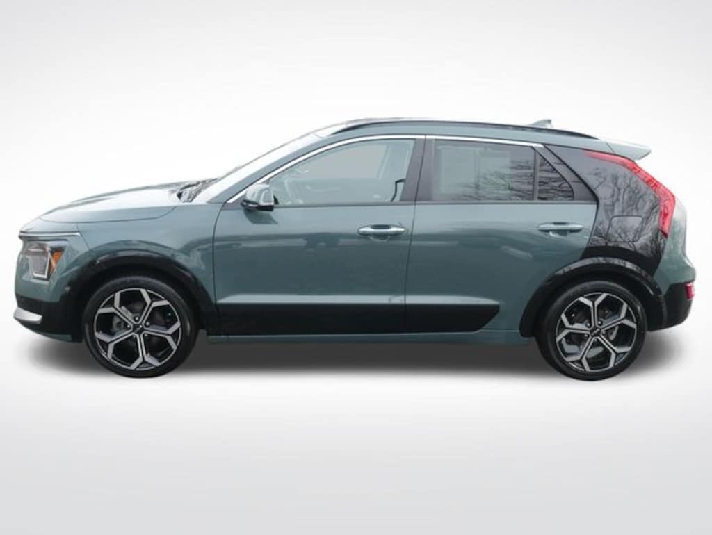 Certified 2023 Kia Niro SX Touring SUV