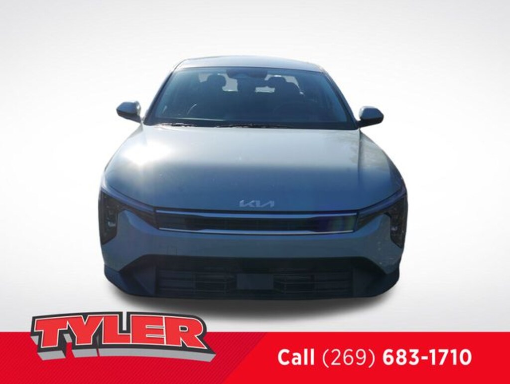 New 2025 Kia K4 LXS Sedan