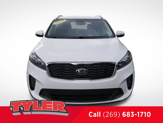 2019 Kia Sorento LX photo 2
