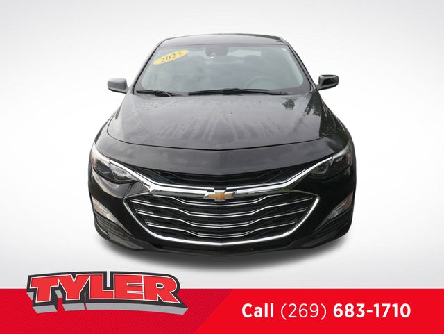 2025 Chevrolet Malibu 1LT photo 2