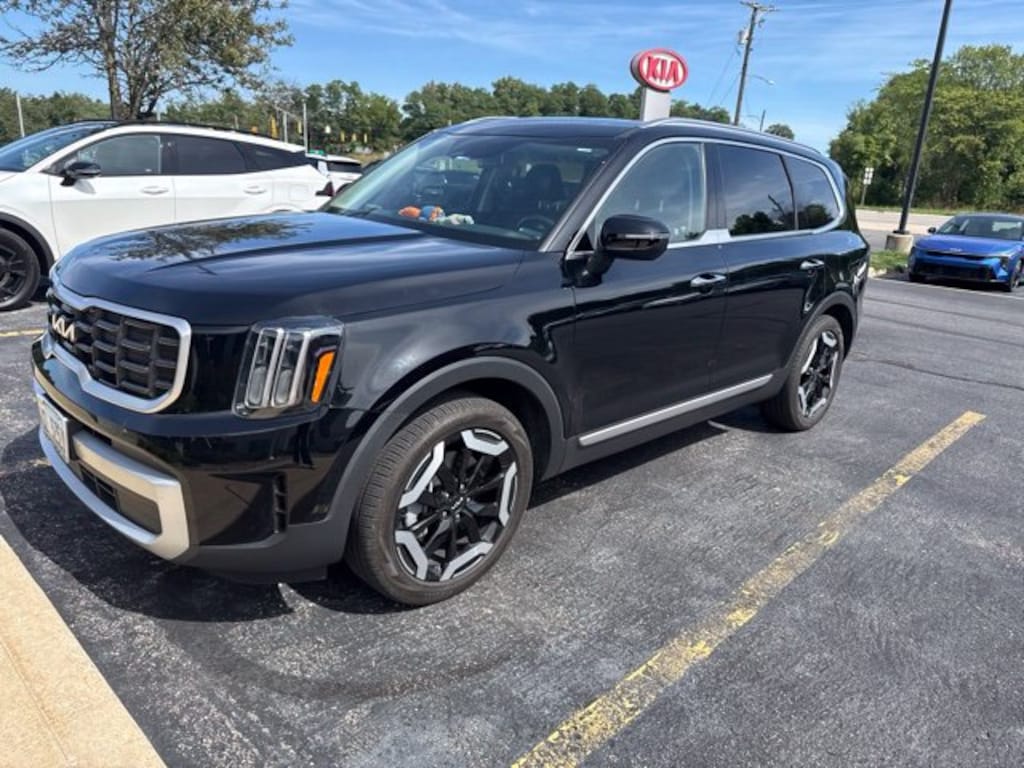 Used 2024 Kia Telluride S SUV