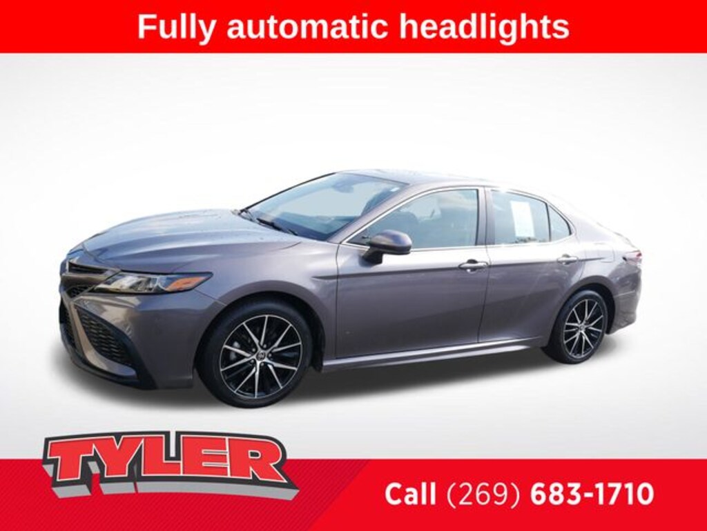Used 2021 Toyota Camry SE Sedan