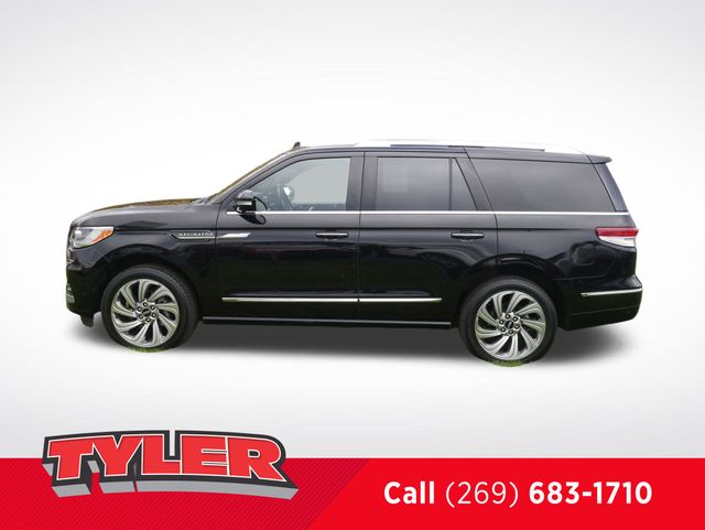 2022 Lincoln Navigator Reserve photo 2