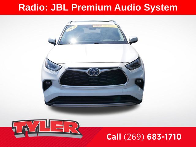 2022 Toyota Highlander Hybrid Platinum photo 2