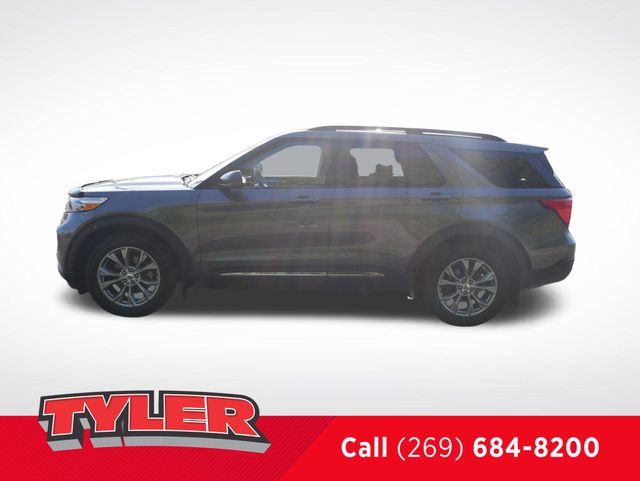 2023 Ford Explorer XLT photo 2