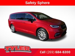 2026 Chrysler Pacifica Limited Passenger Van