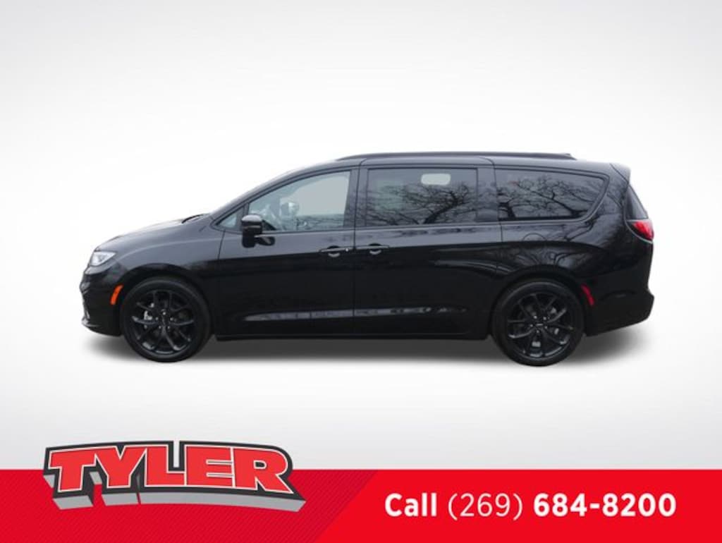 Used 2025 Chrysler Pacifica Limited Van Passenger Van