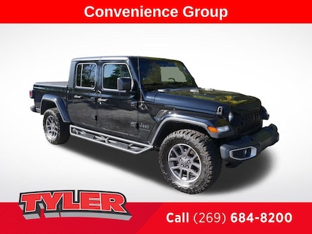 2020 Jeep Gladiator Altitude Truck Crew Cab