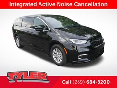 2026 Chrysler Pacifica Select Passenger Van