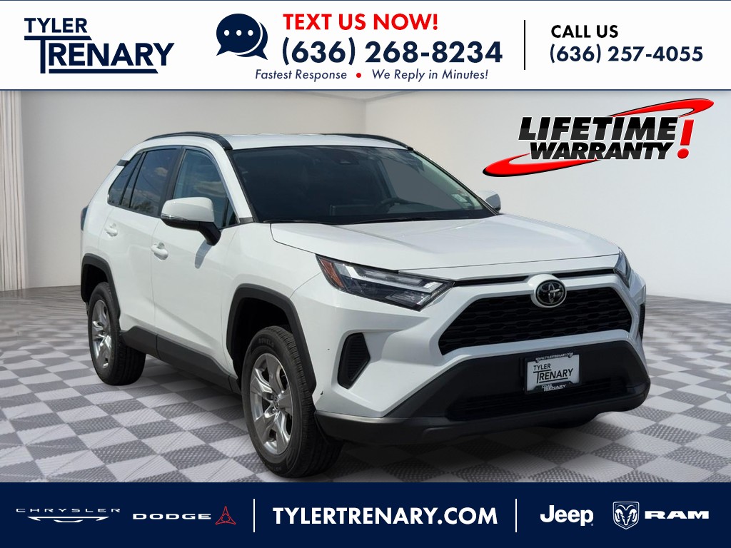 2025 Toyota RAV4 XLE FWD's photo