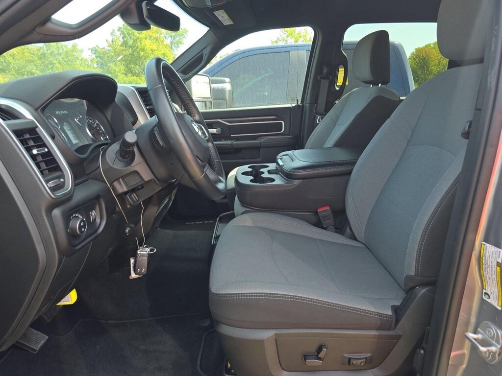 2024 Ram 2500 Big Horn photo 2