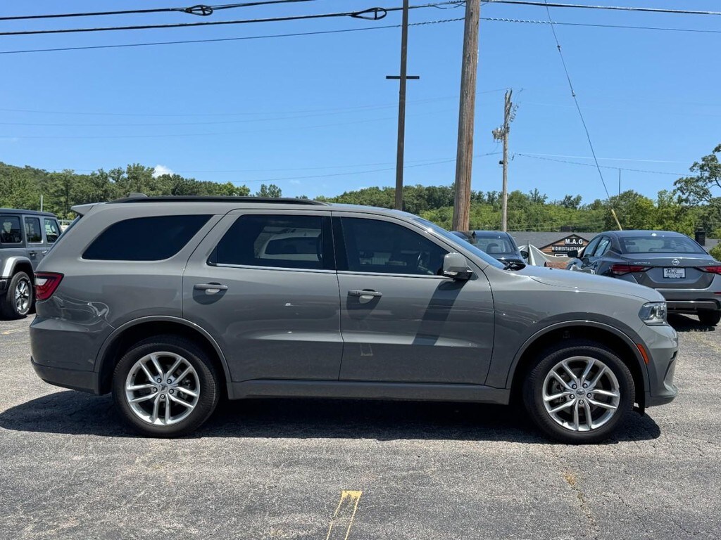 2022 Dodge Durango GT Plus photo 2