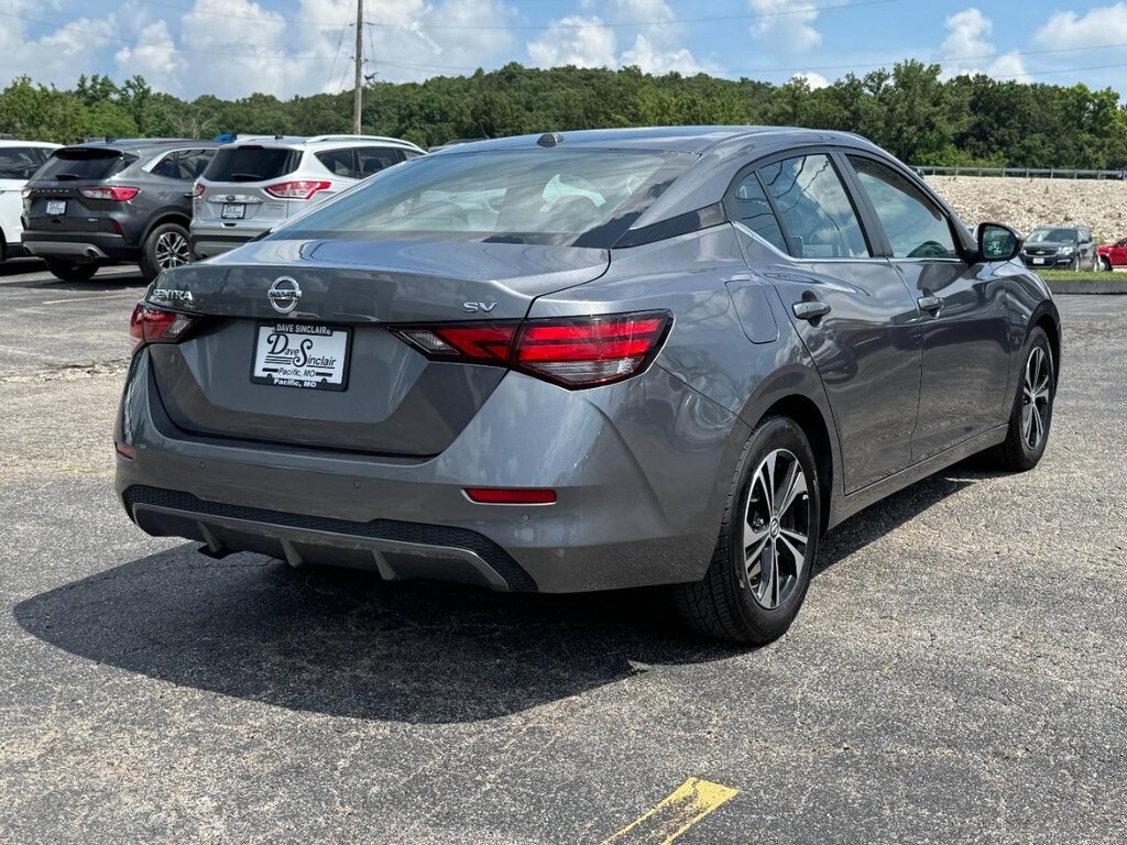 2023 Nissan Sentra SV photo 3