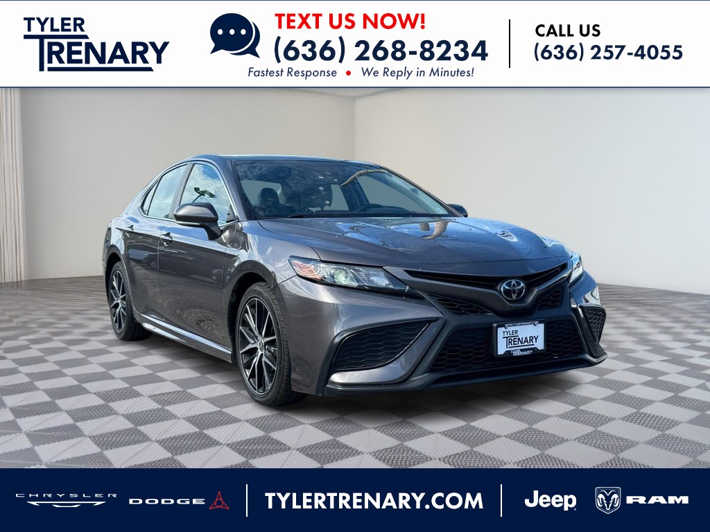 2022 Toyota Camry SE Auto (Natl) Sedan