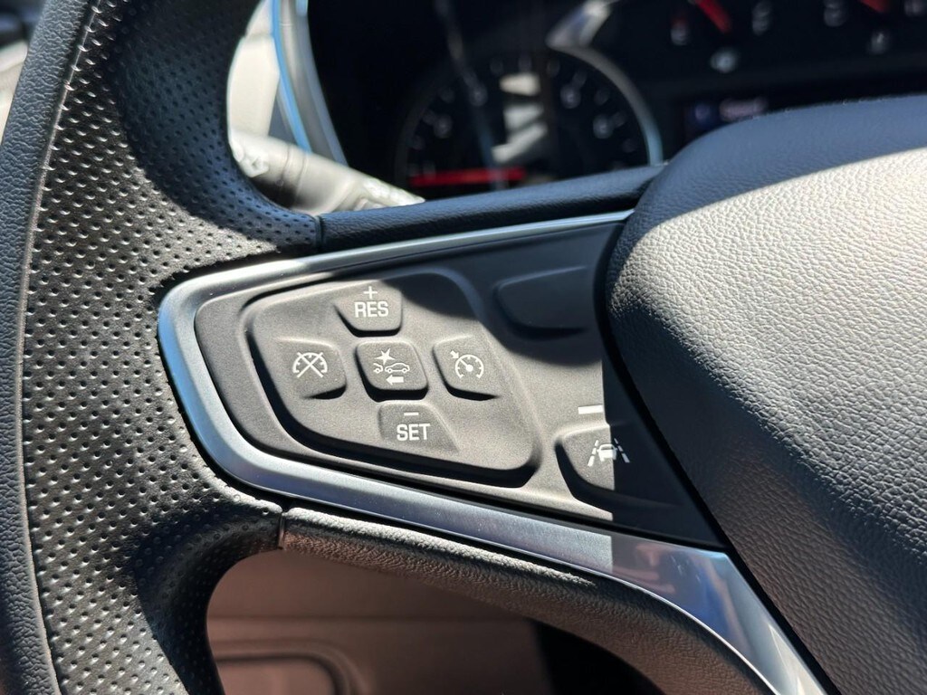 2023 Chevrolet Equinox LS - Photo 18