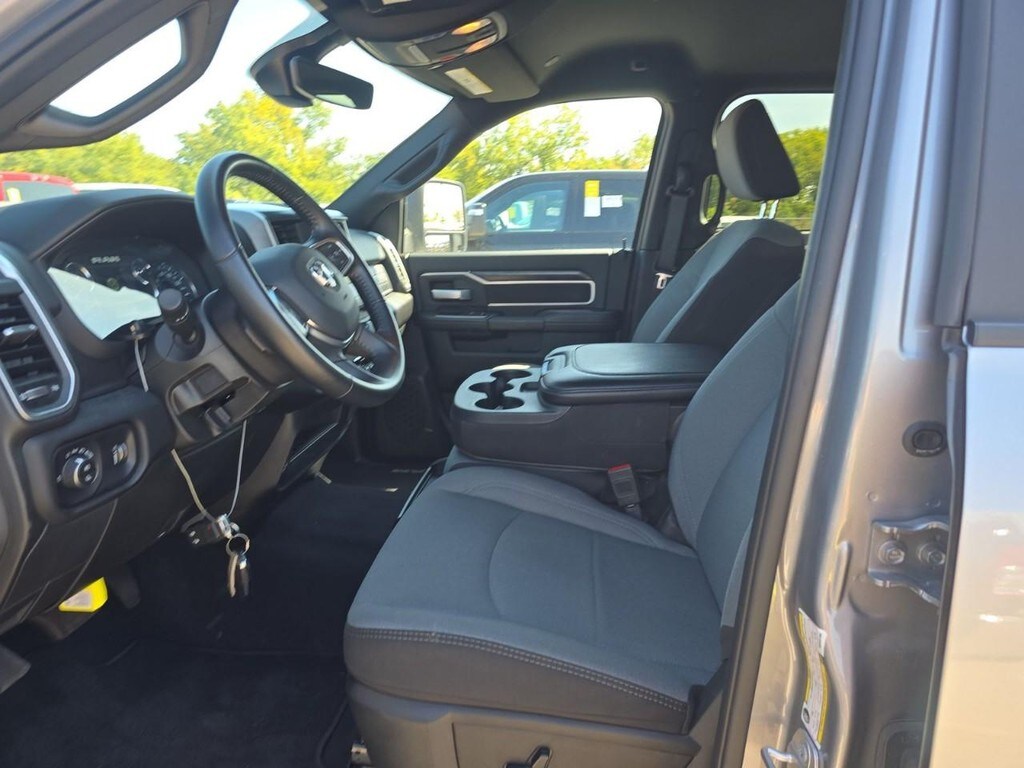 2024 Ram 2500 Big Horn photo 4
