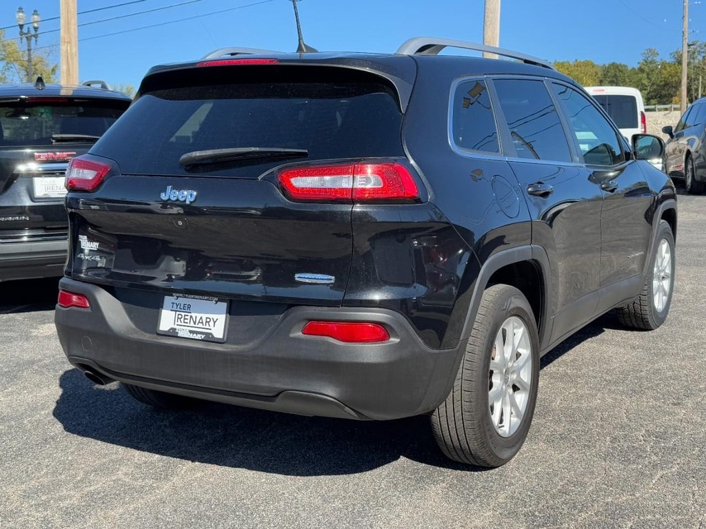 Used 2016 Jeep Cherokee 4WD 4dr Latitude SUV