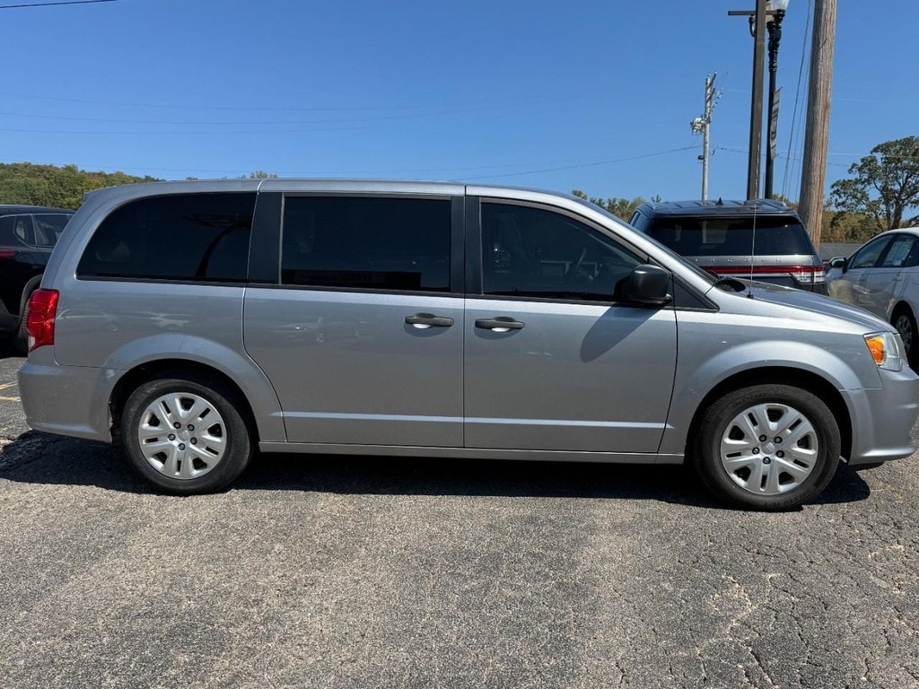 Used 2019 Dodge Grand Caravan SE with VIN 2C4RDGBG1KR792408 for sale in Pacific, MO