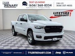 2027 Ram 1500 EXPRESS CREW CAB 4X4 5'7 BOX Pickup