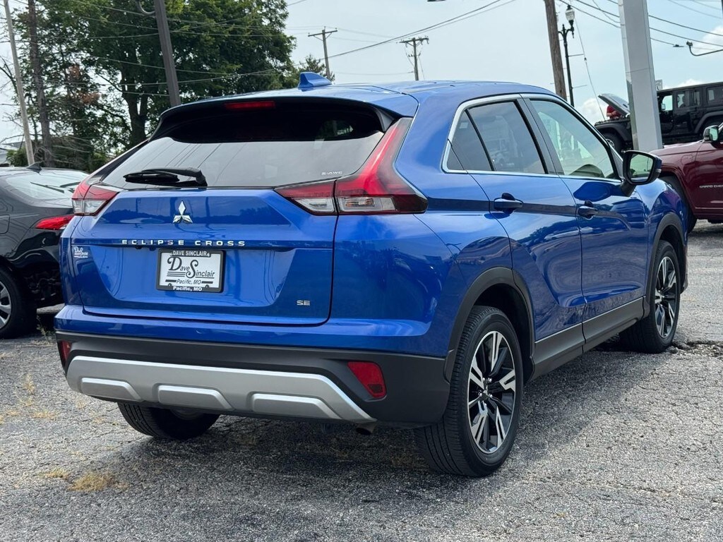2024 Mitsubishi Eclipse Cross SE photo 3