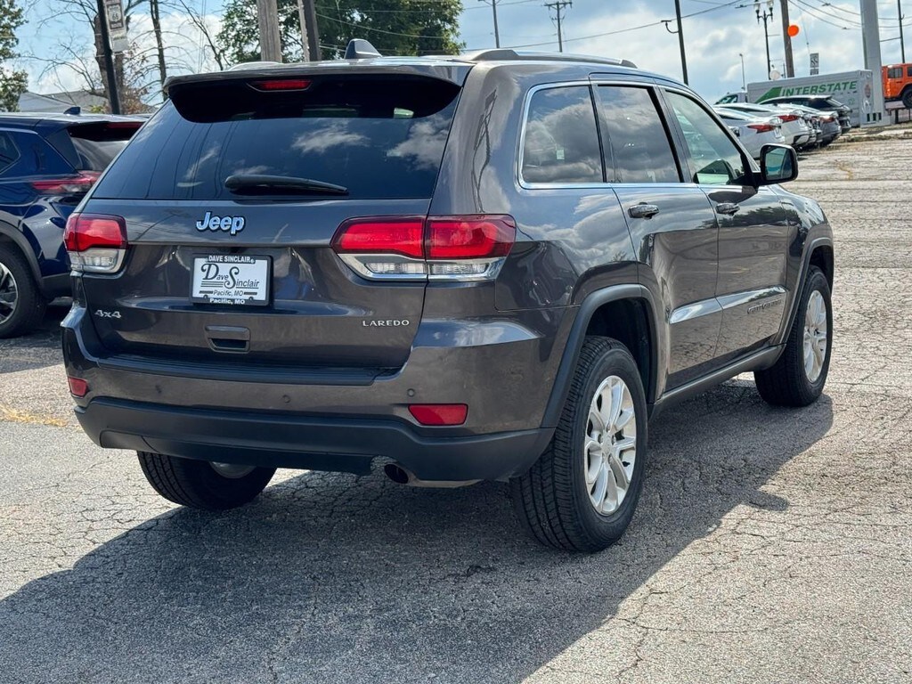 2021 Jeep Grand Cherokee Laredo E photo 3