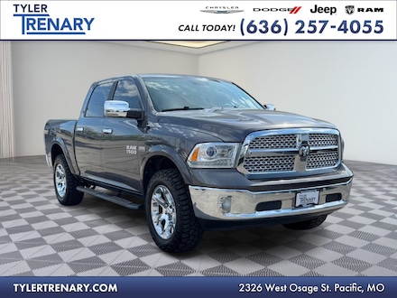 2017 Ram 1500 4WD Laramie Crew Cab Truck Crew Cab