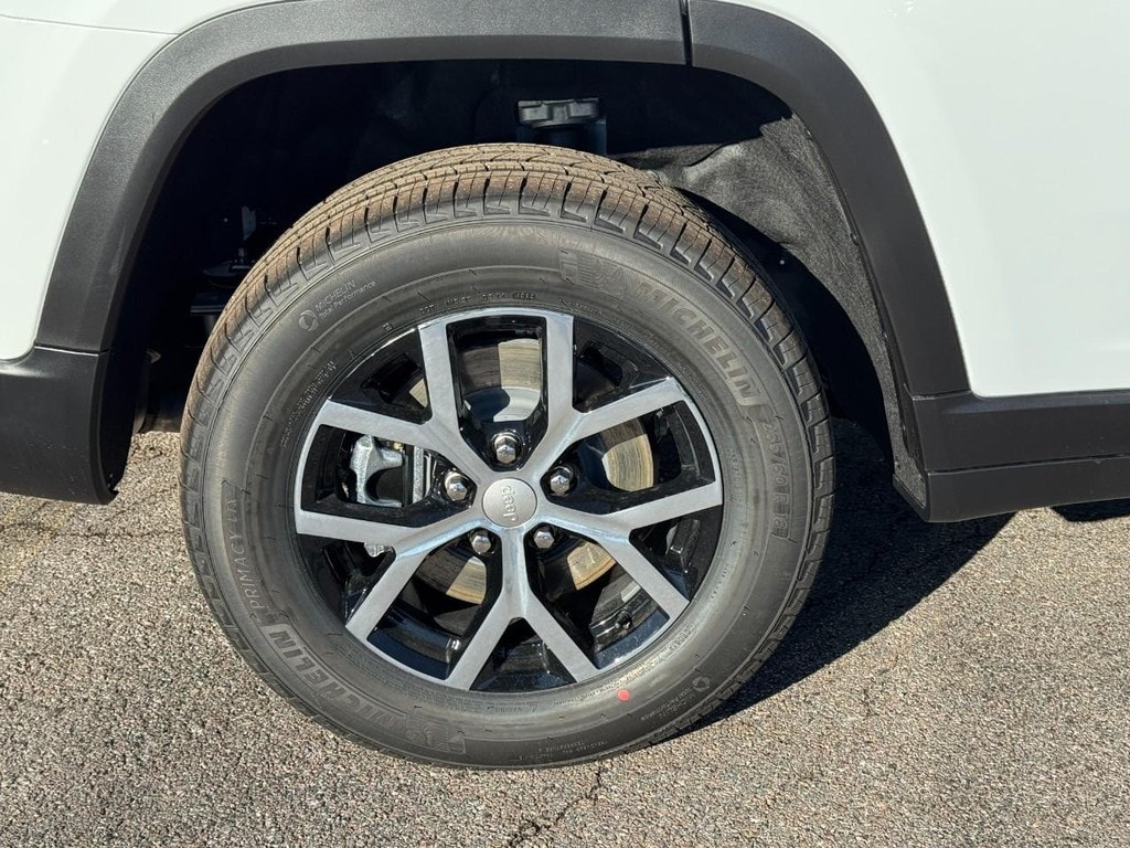 New 2025 Jeep Grand Cherokee L LIMITED 4X4 Sport Utility