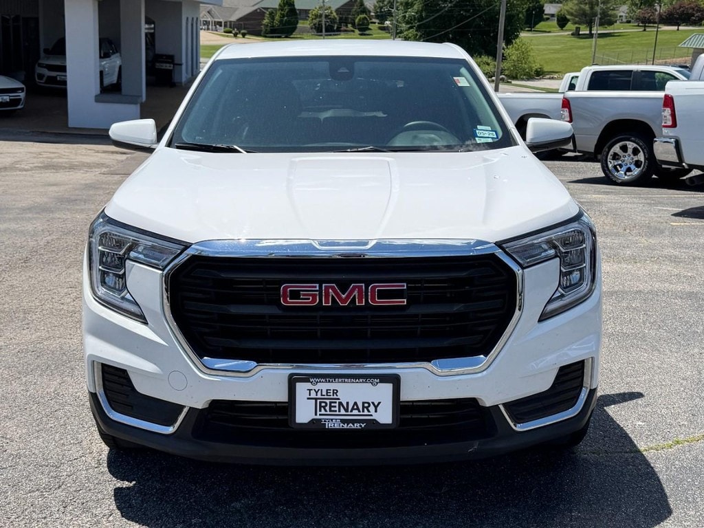 2024 GMC Terrain SLE - Photo 11