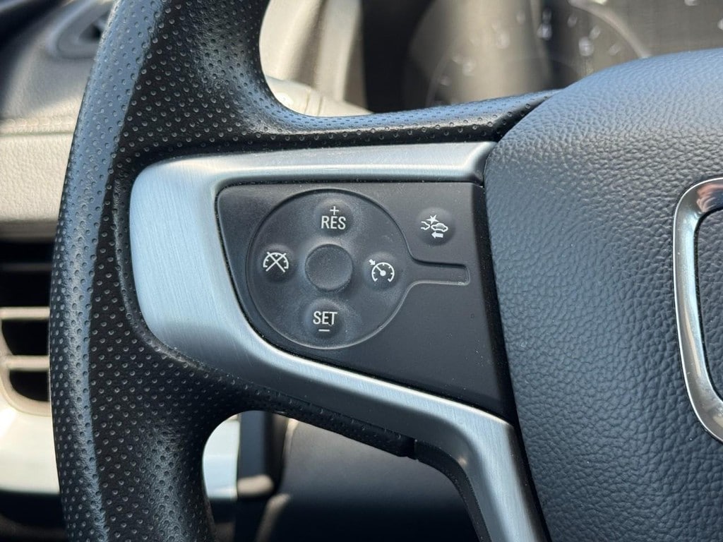 2024 GMC Terrain SLE - Photo 18