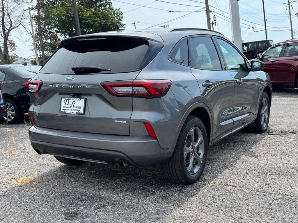 2024 Ford Escape ST-Line photo 3