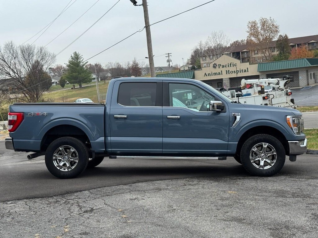 2023 Ford F-150 Lariat photo 2