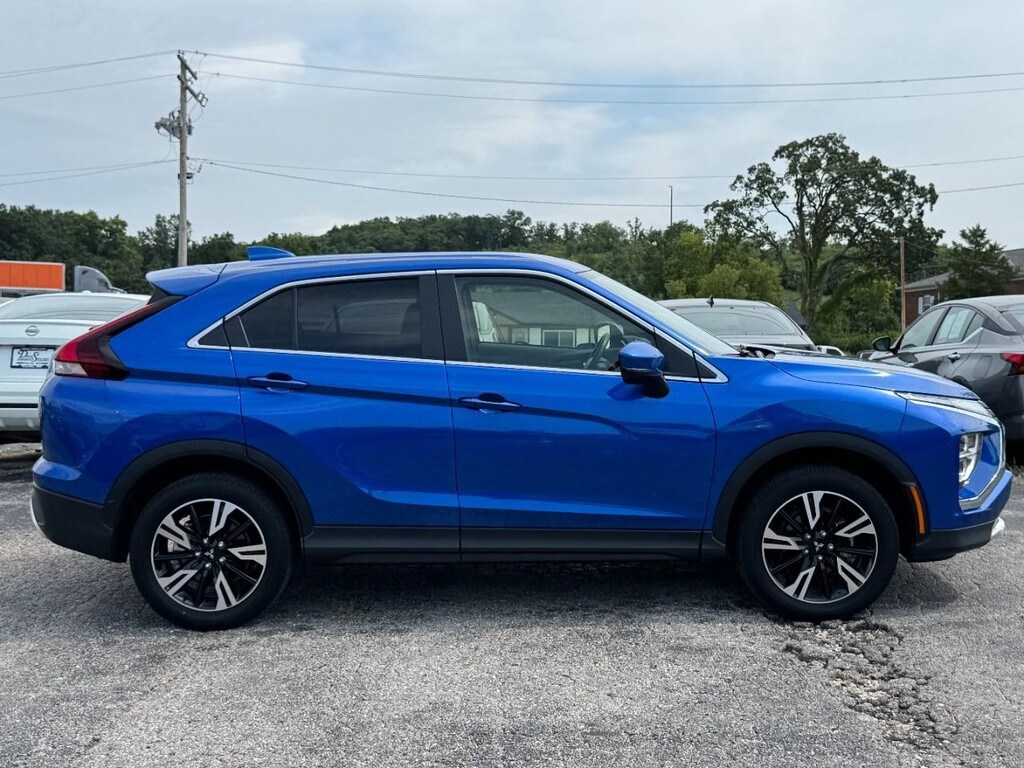2024 Mitsubishi Eclipse Cross SE photo 2