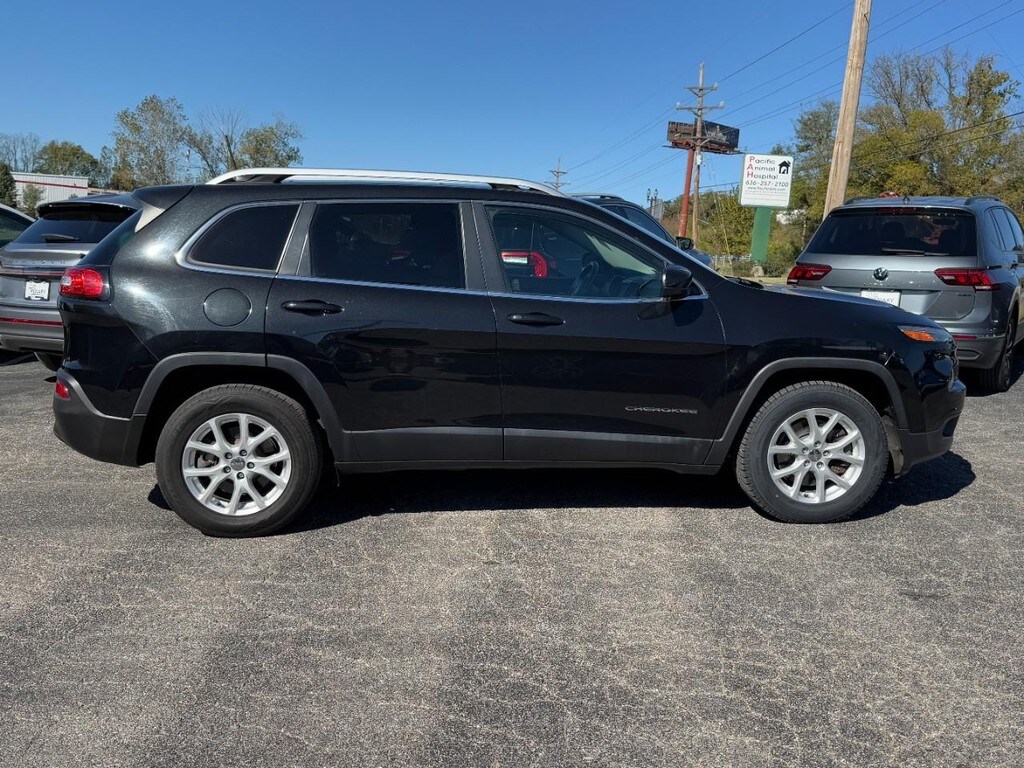Used 2016 Jeep Cherokee 4WD 4dr Latitude SUV