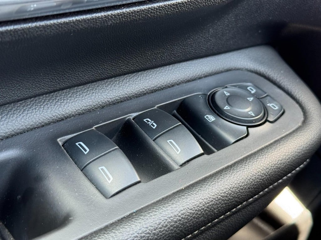 2024 GMC Terrain SLE - Photo 23