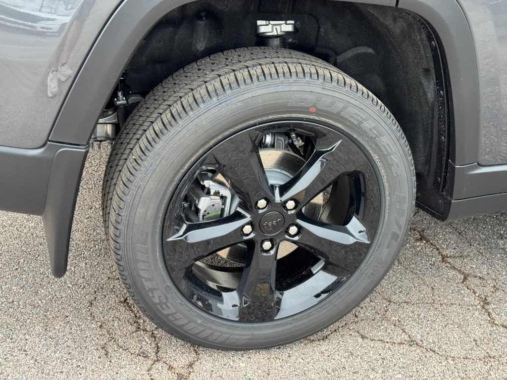 New 2025 Jeep Grand Cherokee ALTITUDE X 4X4 Sport Utility