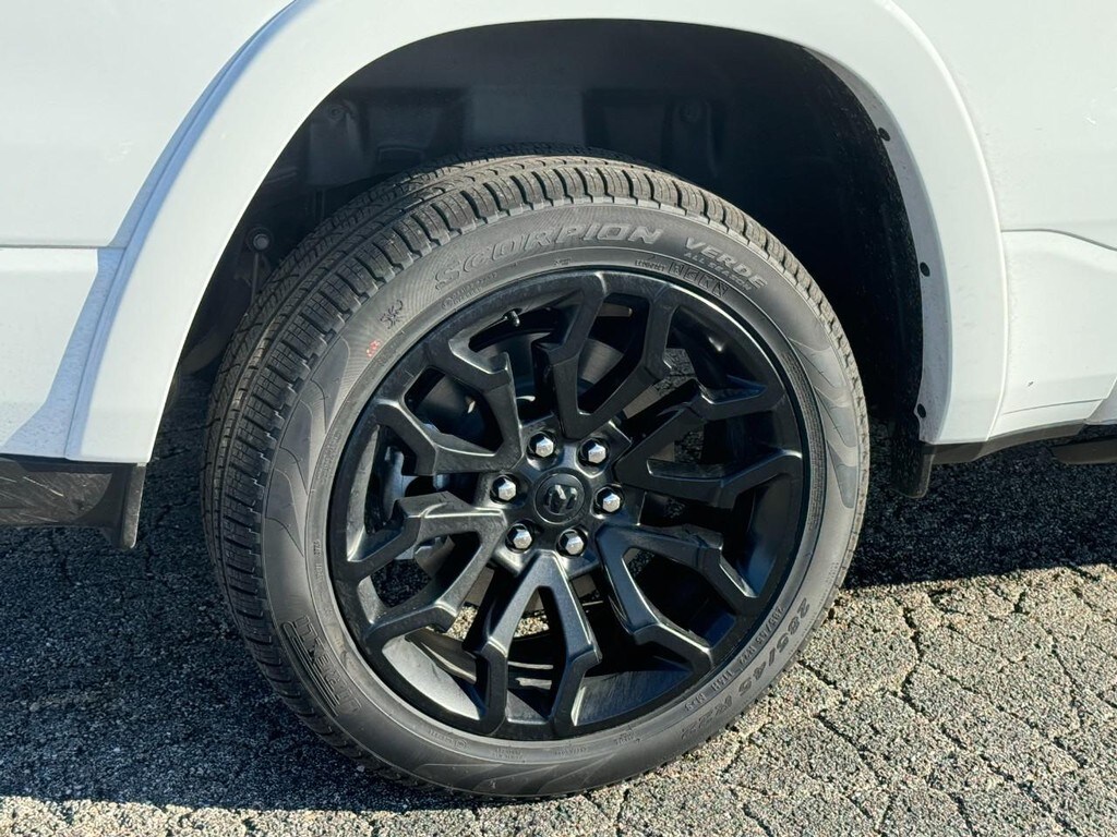 2025 Ram 1500 Limited photo 3