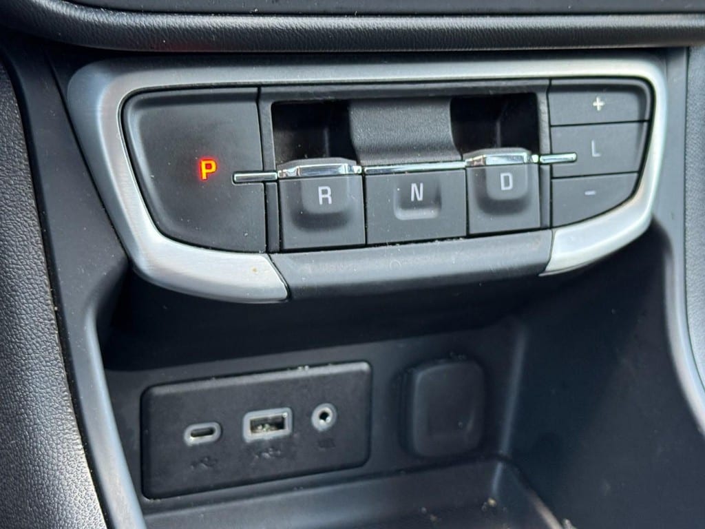 2024 GMC Terrain SLE - Photo 21