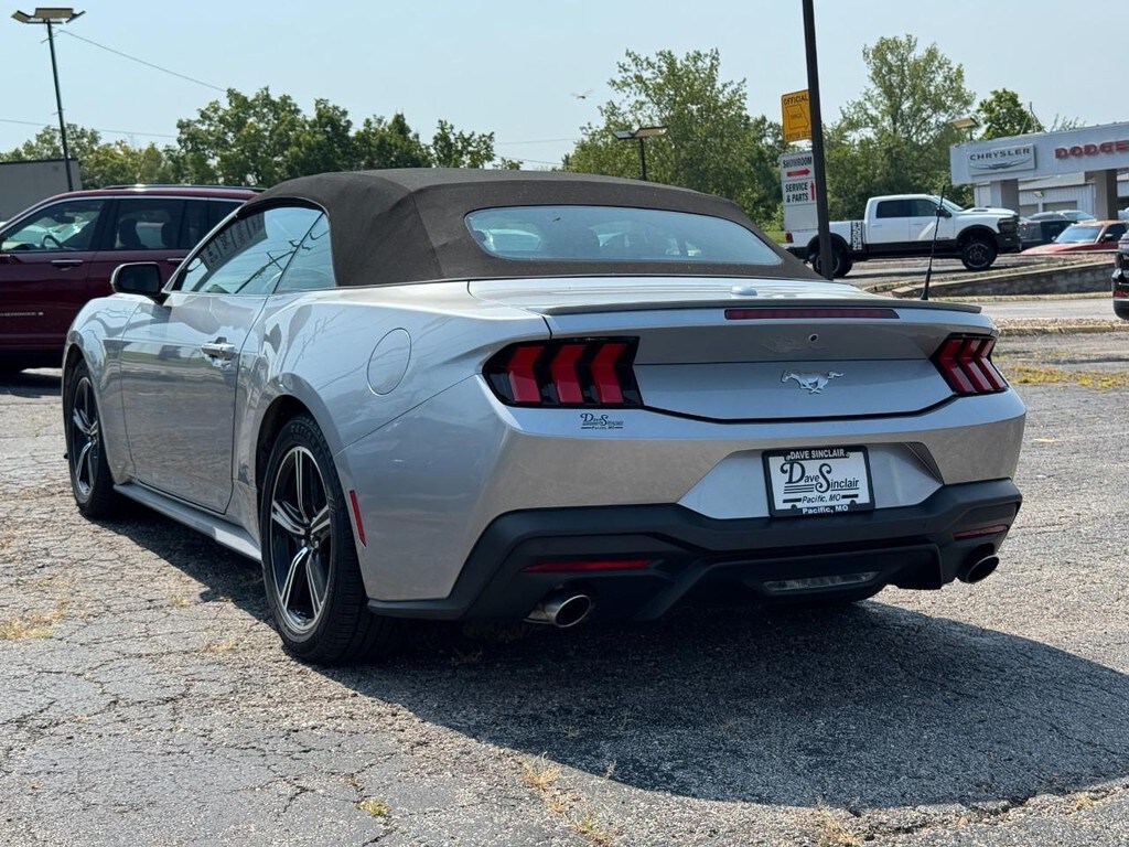 2024 Ford Mustang EcoBoost Convertible photo 4