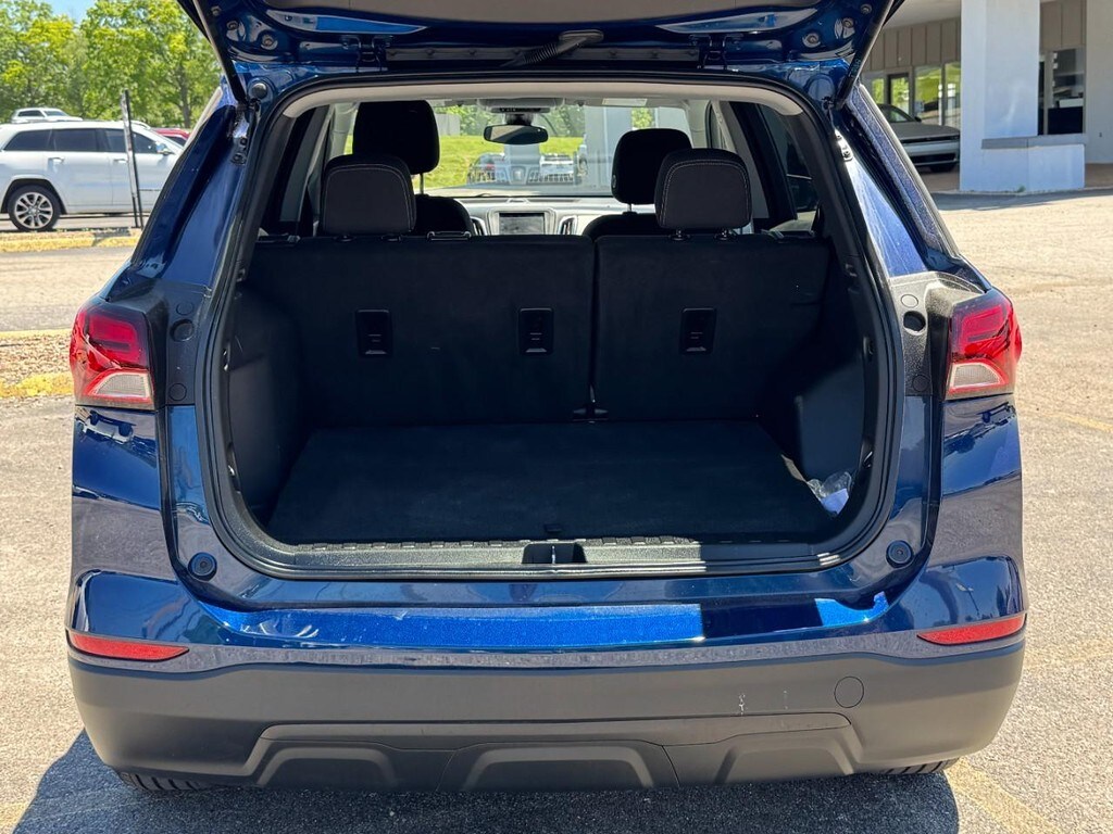 2023 Chevrolet Equinox LS - Photo 6