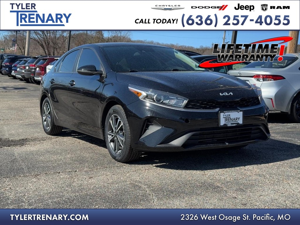 Used 2022 Kia Forte LXS IVT Sedan