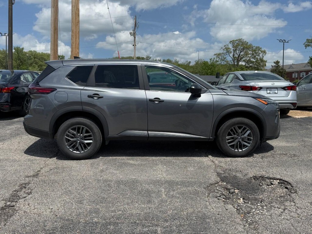 Used 2024 Nissan Rogue S with VIN 5N1BT3AA4RC698452 for sale in Pacific, MO