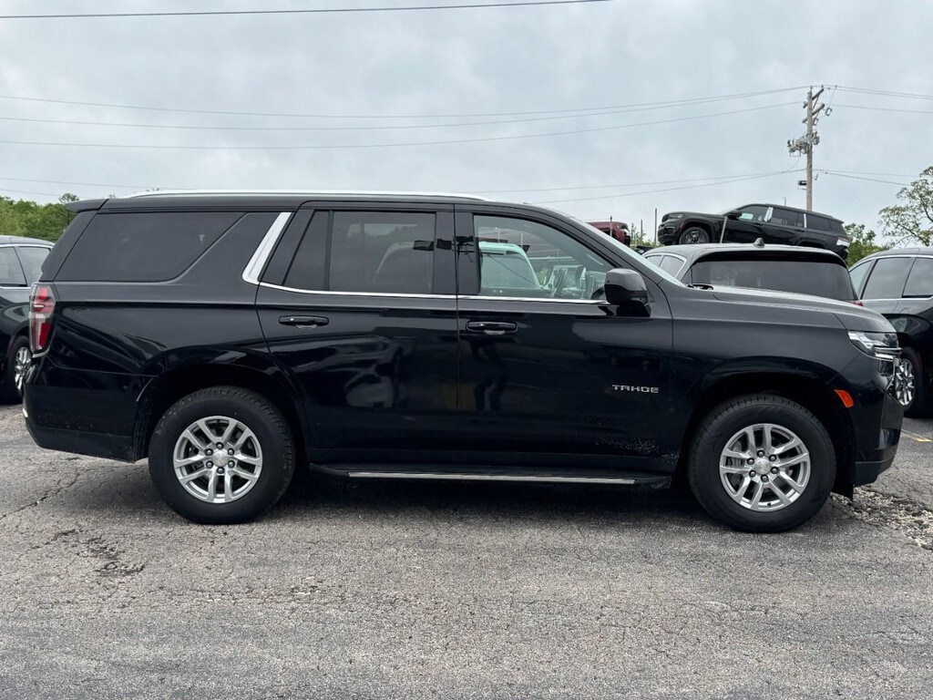 2023 Chevrolet Tahoe LT photo 2
