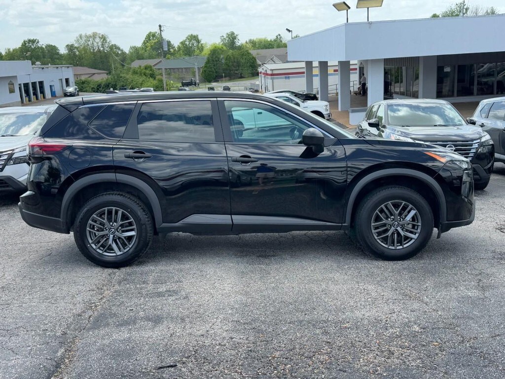 Used 2024 Nissan Rogue S with VIN 5N1BT3AA4RC687645 for sale in Pacific, MO