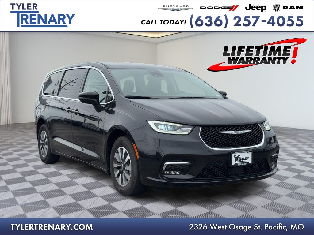 2023 Chrysler Pacifica Hybrid Touring L